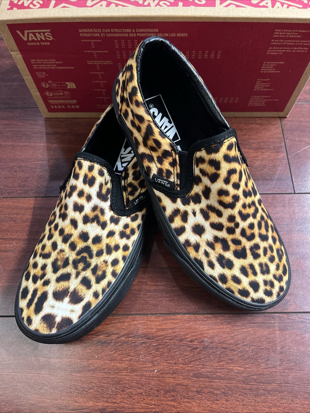 Womens 7.5 Vans Classic Slip On 90s Grunge Black Leopard Shoe Low Top HALF BOX